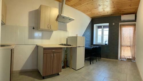 Hostal Azovmore Tut