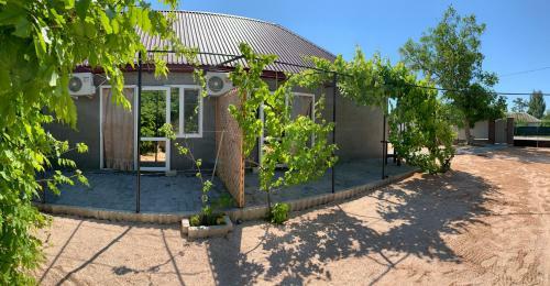 Hostal Azovmore Tut