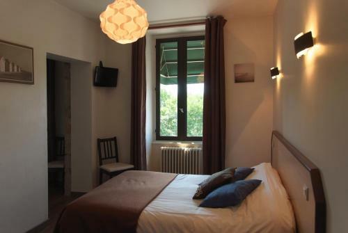 Hotel Logis Hostellerie Des Monts Jura