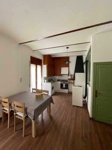 Apartament Casa Vermella
