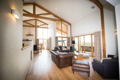 Blue Sky Lodges. Atlas & Aurae
