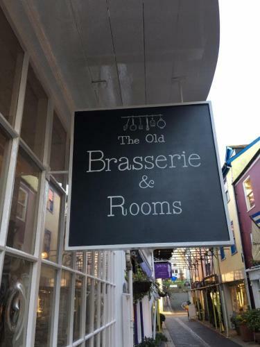 Bed & Breakfast The Old Brasserie & Rooms @ No.8