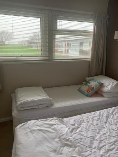 Dartmouth 2 Bed Detached Chalet 144
