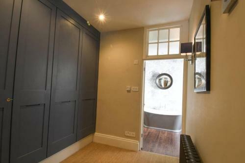 Amazing River View House Sleeps 8