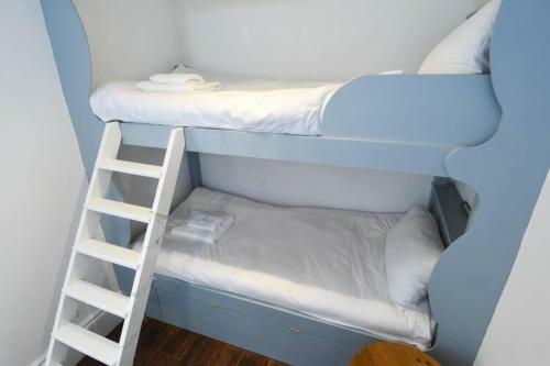 Amazing River View House Sleeps 8