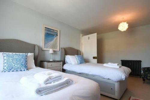 Amazing River View House Sleeps 8