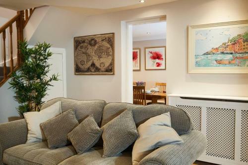 Stuc An T Sagairt Cottage , Loch Lomond