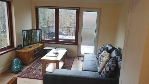Loch Ness Balcony Apartment