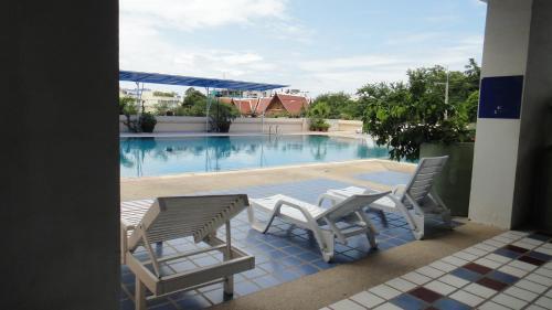 Apartamento Khiang Talay Condo