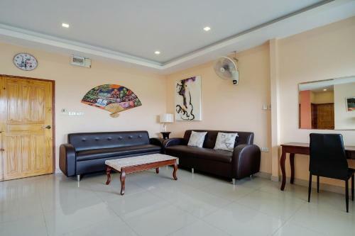 Hotel Oyo 1027 Patumnak Beach Guesthouse