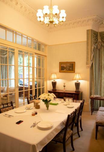 Hostal Georgian House