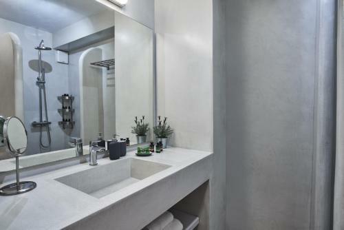 Maira's Apartment