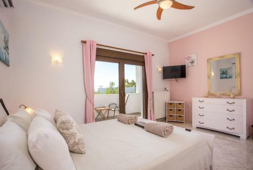 Thymoura Villa