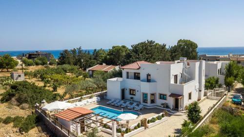 Thymoura Villa