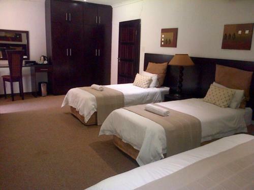 The Waterfront Country Lodge