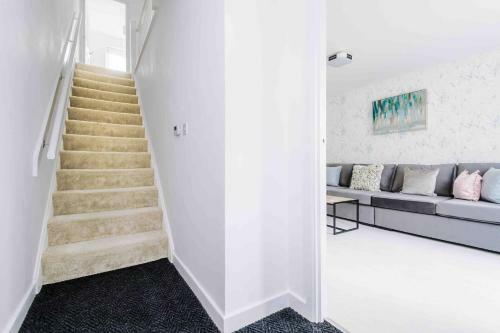 4 Bedroom House Manchester Hosted By Mcr Dens