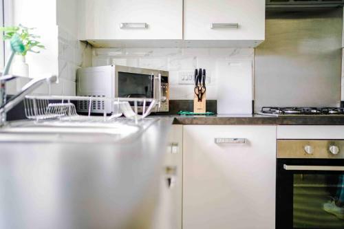 4 Bedroom House Manchester Hosted By Mcr Dens