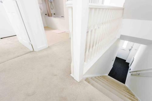 4 Bedroom House Manchester Hosted By Mcr Dens