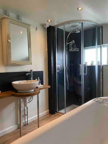 Apartamento Stunning 2 Bedroom Flat In A Central Location