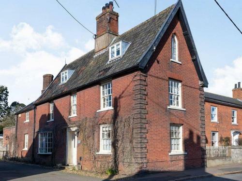 Pickwick House