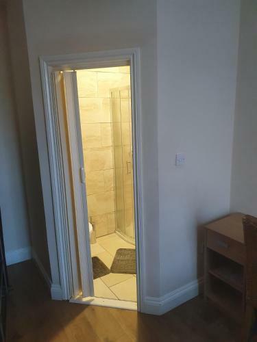 Hostal En Suite Bedrooms, Heaton, Newcastle