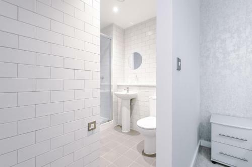 2 Bedroom Apartment Manchester Hosted By Mcr Dens