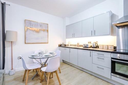 2 Bedroom Apartment Manchester Hosted By Mcr Dens