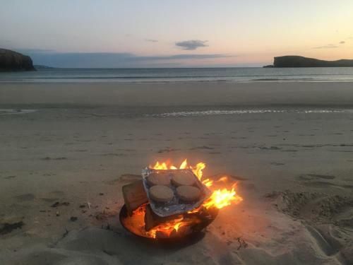Eco Crofters Wagon By The Beach