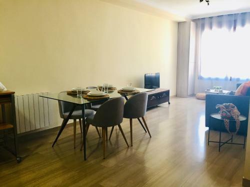 Apartamento Centro Hist�rico Catedral Carril Del Pic�n. Parking Opcional