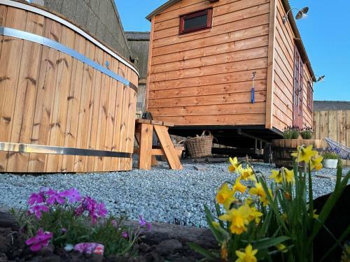 The Shepherds Retreat - Luxury Shepherds Hut