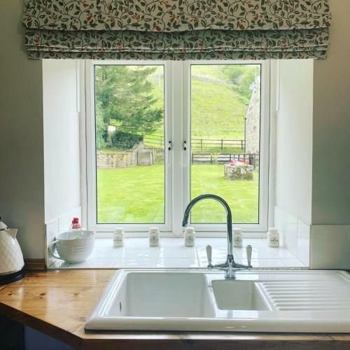 Delightful Stone Barn, With Superb Views, Ramsgill