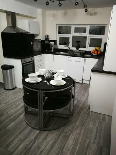 Queens Holiday Apartment