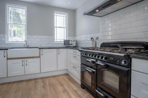 Penally Manor - Luxurious Manor House - Tenby