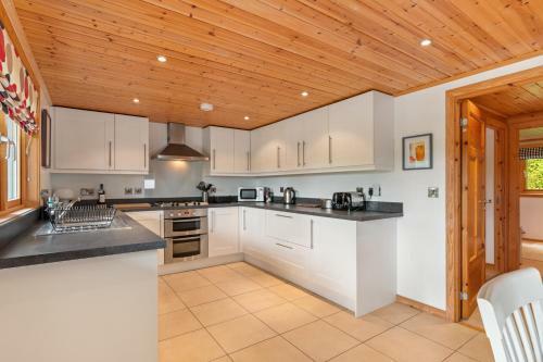 Lodge 5 Longbury - Luxury Lodge, Golf Course Views, Restaurant And Spa Facilites