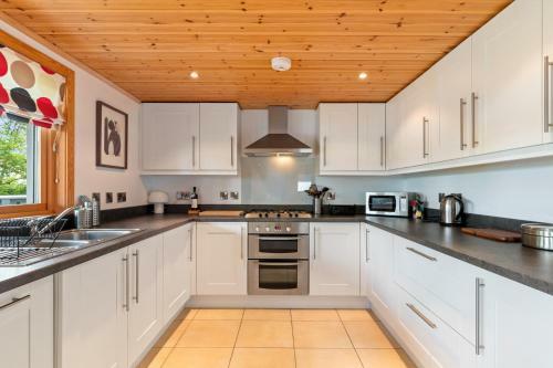 Lodge 5 Longbury - Luxury Lodge, Golf Course Views, Restaurant And Spa Facilites