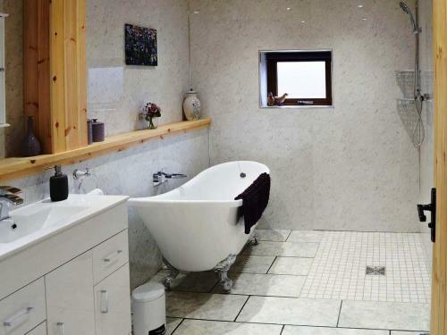 Red Kite & Osprey Lodges