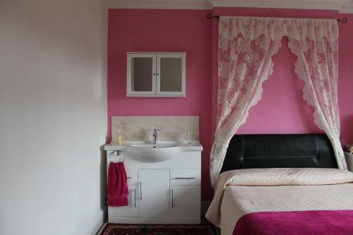 Hostal Saint Gabriel's Road Guesthouse