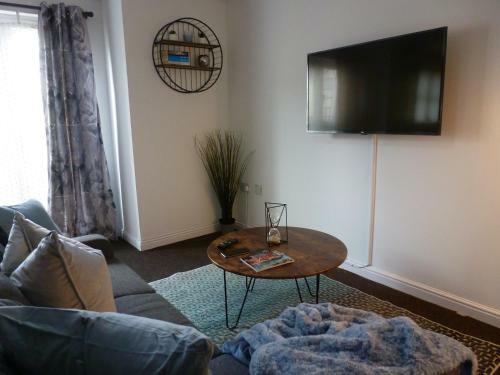 Sun Gardens Luxe 2 Bed 2 Bath Apartment