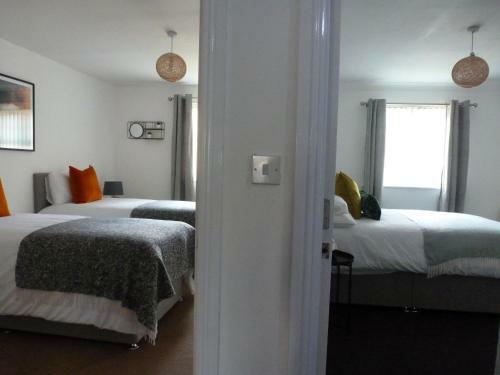 Sun Gardens Luxe 2 Bed 2 Bath Apartment