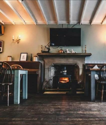 Bed & Breakfast The Greyhound Inn Warslow