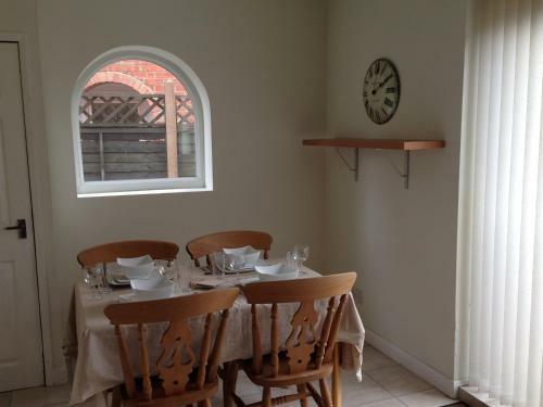 Comfortable House In Warwick