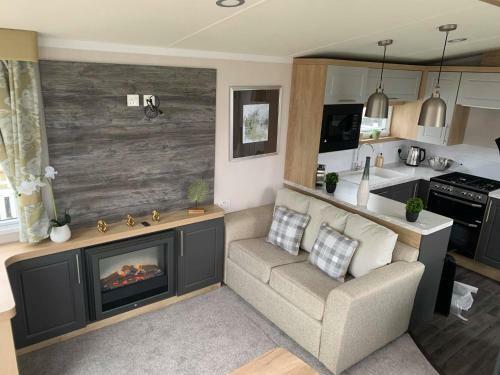 3 Bed Presitage Caravan Doniford Bay