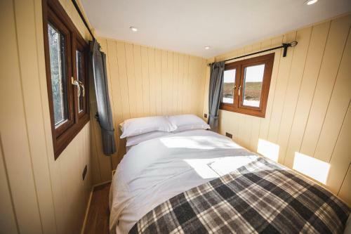 Avon Riverside Glamping