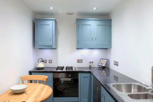 Warwick Victorian Apartment