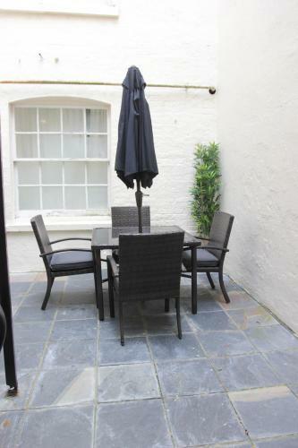 Paddington Patio Apartment