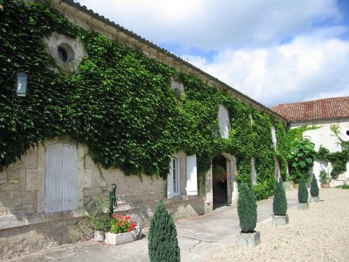 Bed & Breakfast Logis De Guitres - Chambres D'hotes