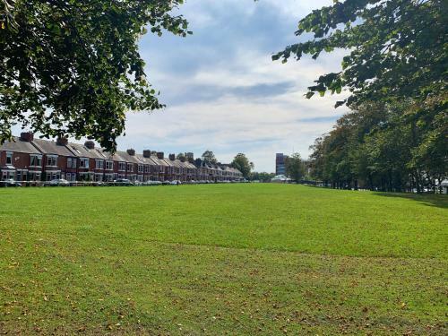 York Racecourse Retreat - Free Parking - Peaceful Green Space