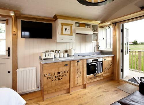 Lodge Hornington Manor Shepherds Huts