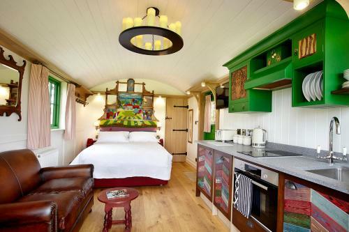 Lodge Hornington Manor Shepherds Huts