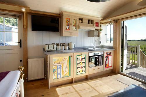 Lodge Hornington Manor Shepherds Huts